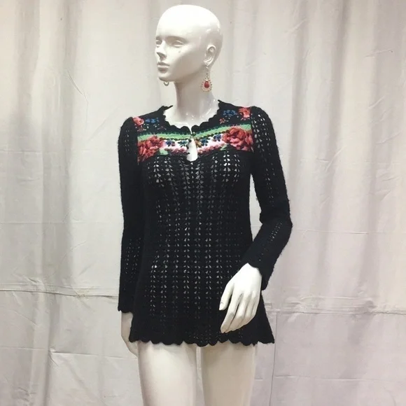 FREE PEOPLE BLACK XS Knit Crochet Sweater Free People GUC - Picture 7 of 8